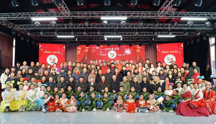 第九届中国书画春节联欢晚会暨北京龙乡人书画春晚专场晚会在金水湖风景区举行（新闻稿）